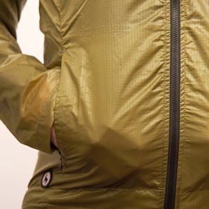 Fresh Trash Men´s Parachute Jacket golden Veľkosť: L pánska bunda